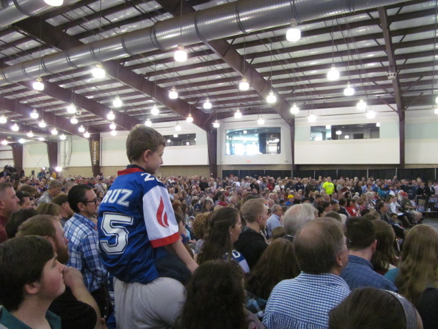 Crowd at Tulsa Ted Cruz rally (SX020958)