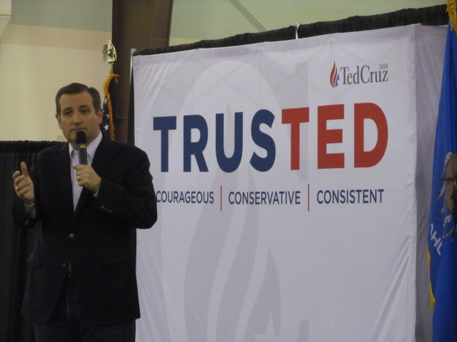 Ted Cruz speaks to Tulsa rally (SX021020)