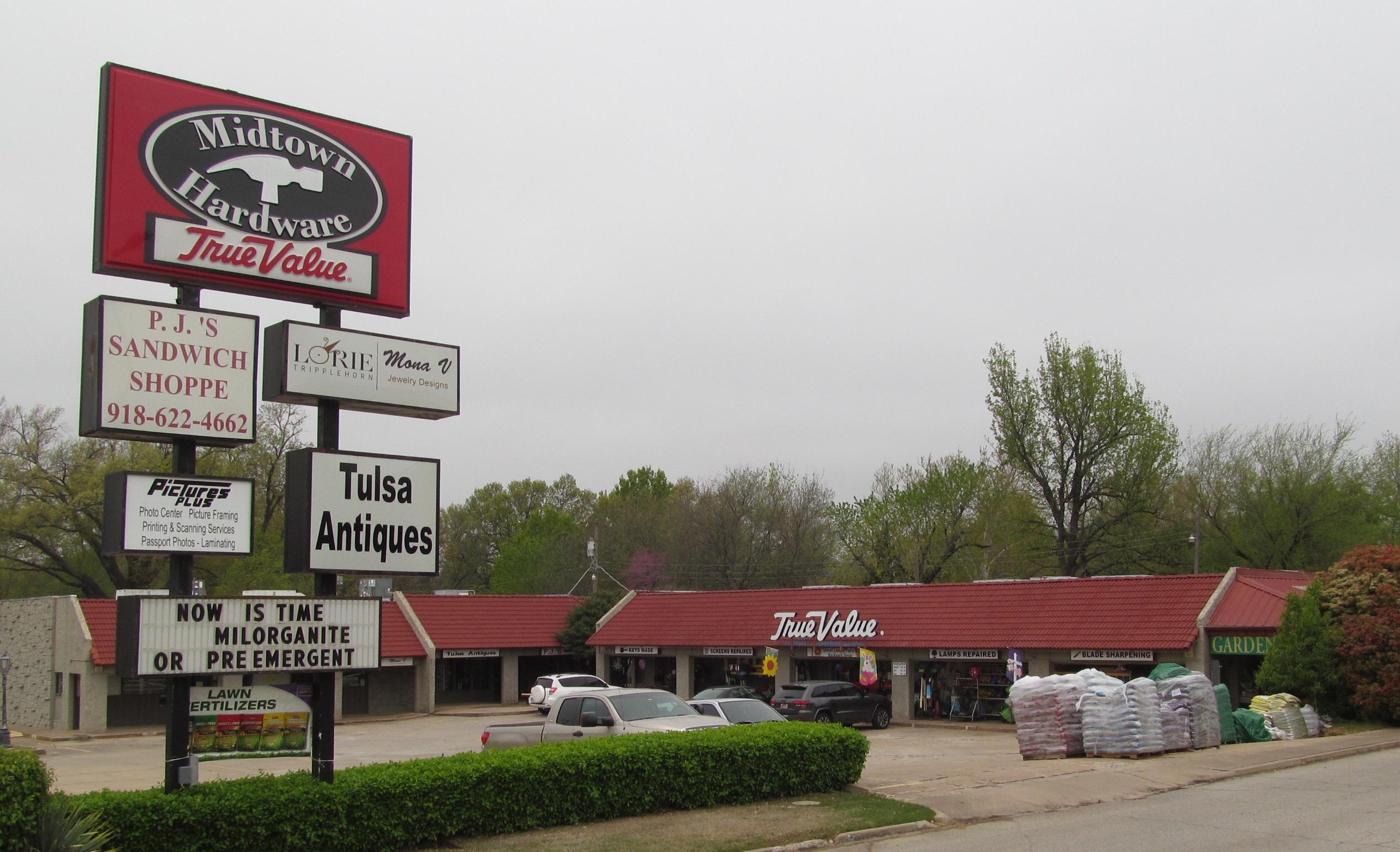 Tulsa Midtown True Value Hardware, April 4, 2020