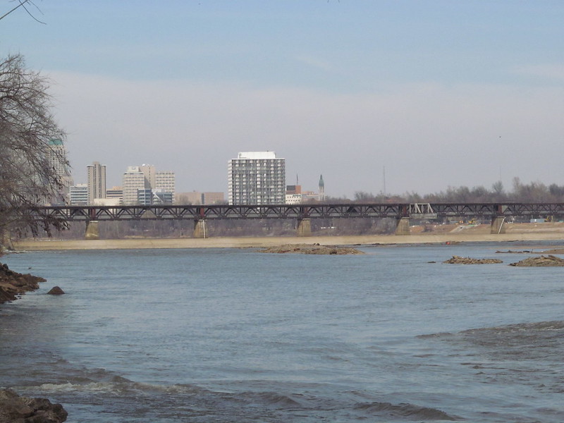 SX020842-Pedestrian_Bridge-Tulsa_Skyline.jpg