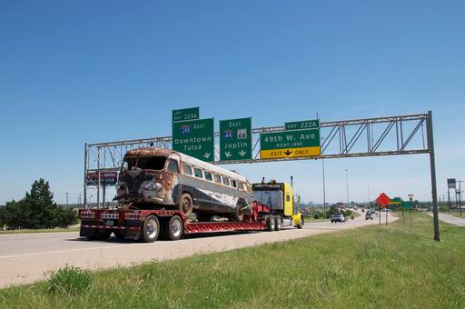 Bob_Wills_Bus_returns_to_Tulsa.jpg