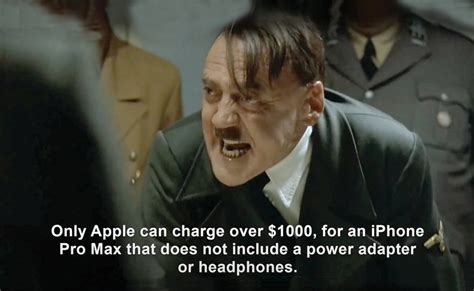 Hitler complains about Apple in a Downfall meme
